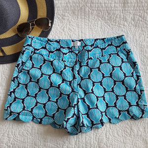 Crown & Ivy Clam Shell Scallop Shorts